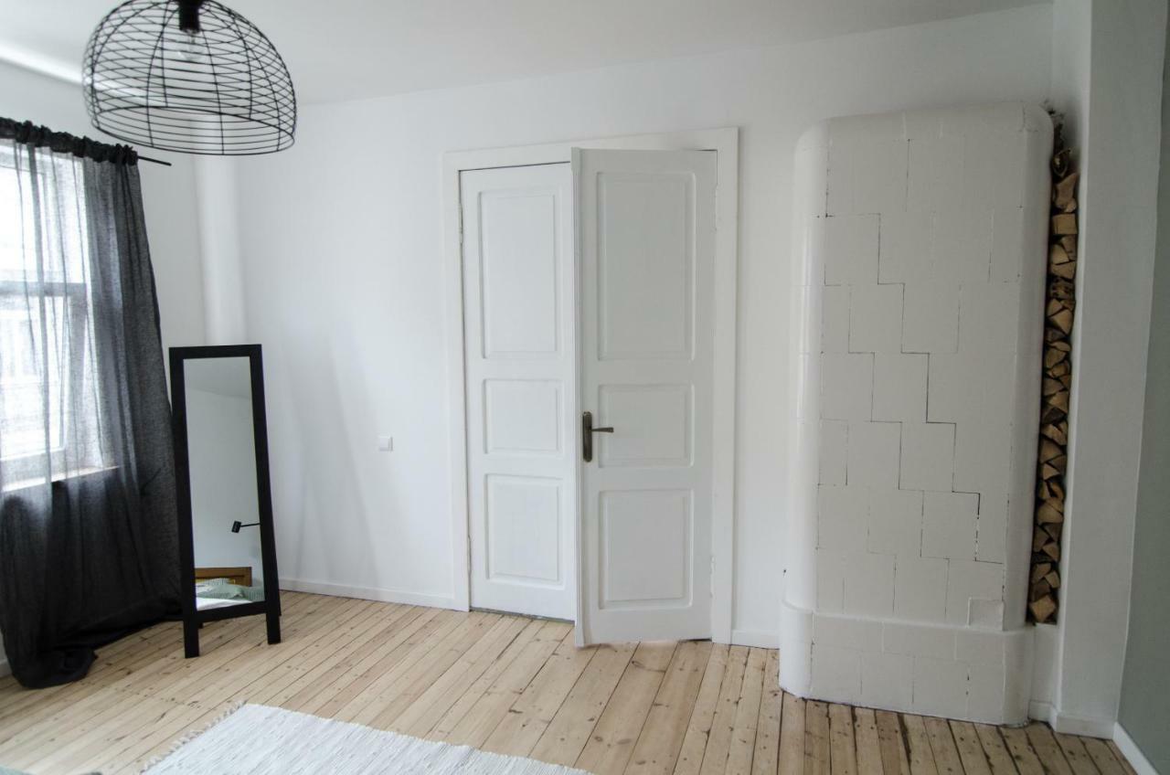 Ferienwohnung Frankenstein Girl Liepāja Exterior foto